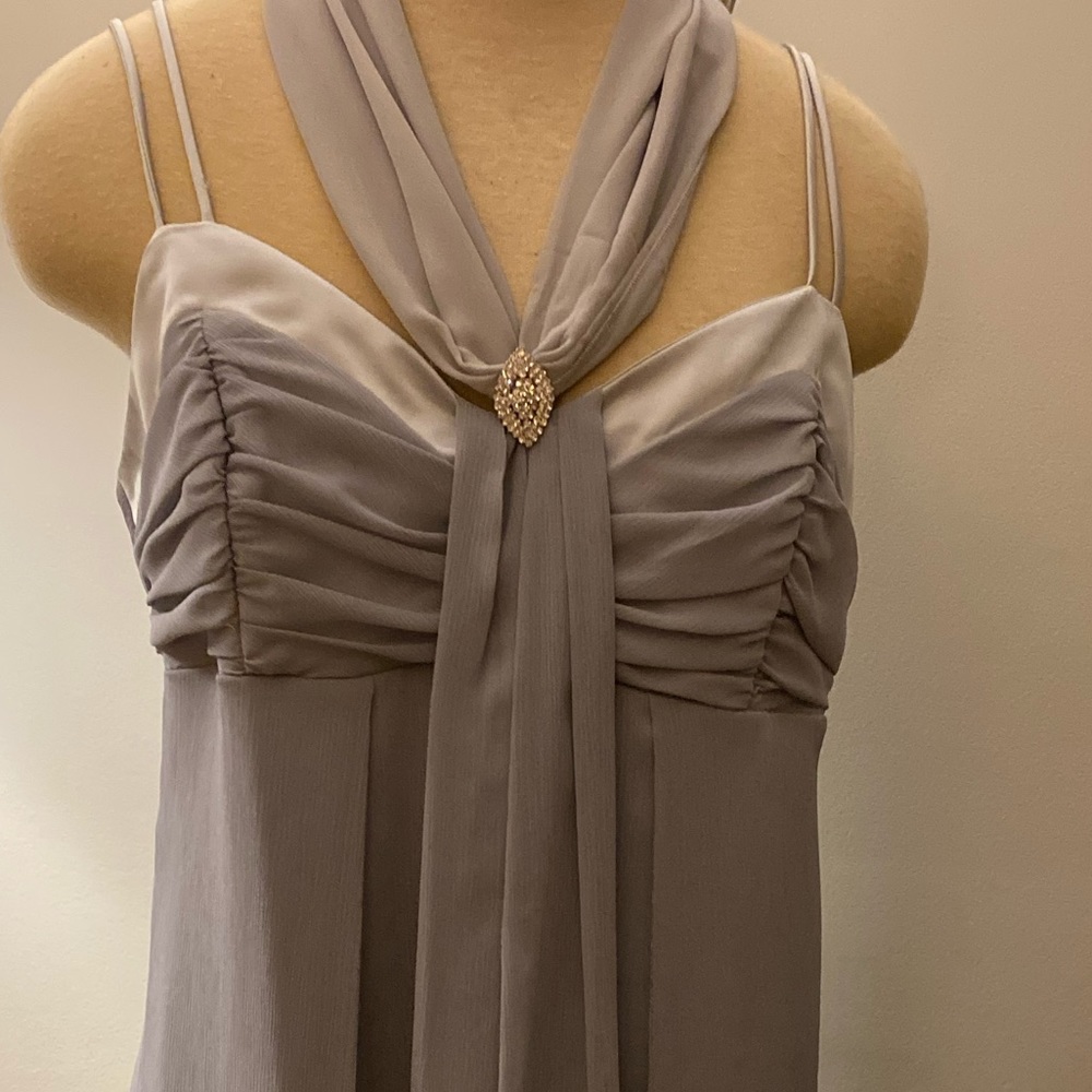 EUC Stunning flowy dress!